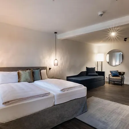 Weisses Ross Hotel