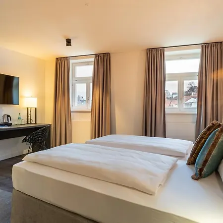 Weisses Ross Hotel 3*