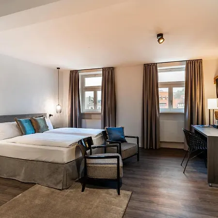 Weisses Ross Hotel 3*